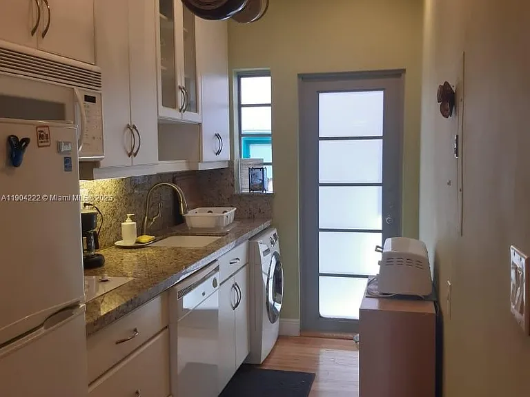 744 Lenox Ave #3 — Photo 6