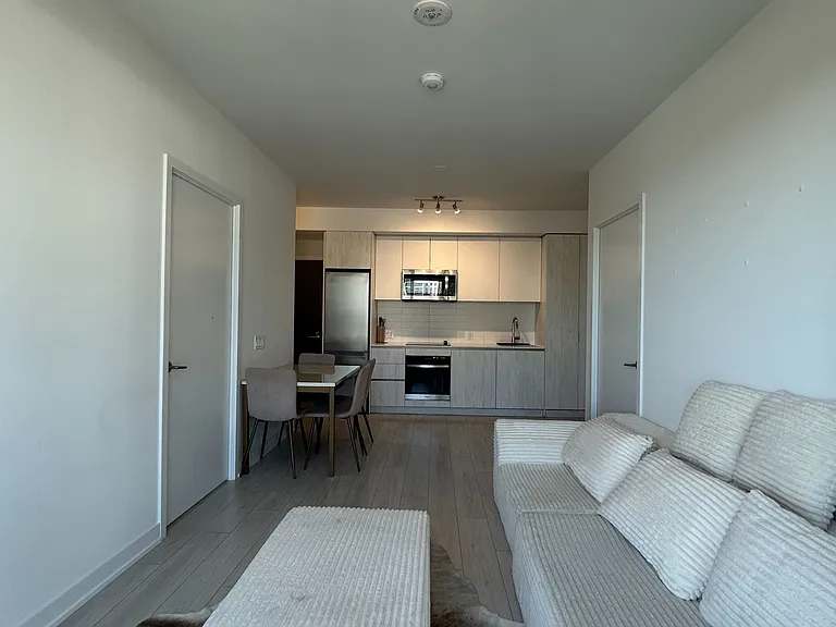 5858 Yonge St #321 — Photo 24