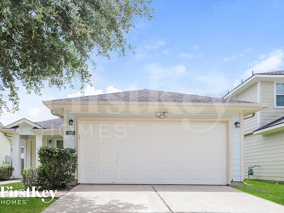19615 Plantation Tree Ct