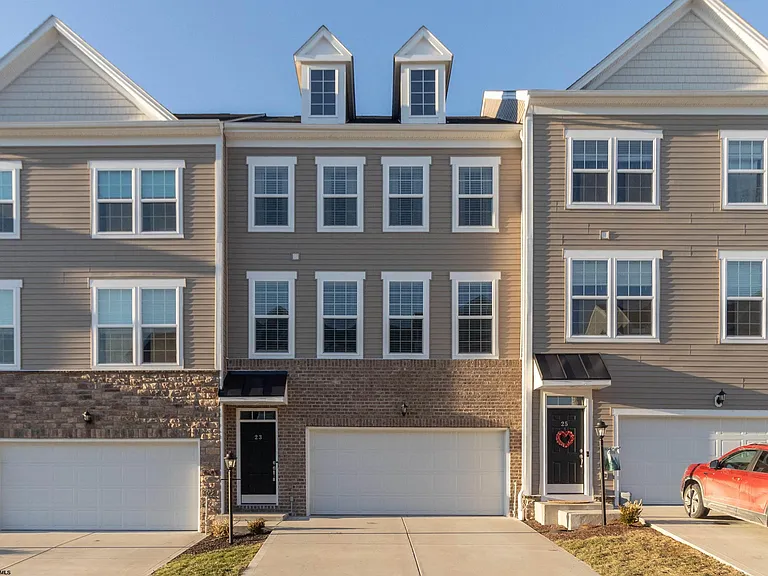 23 Dover Ct — Photo 42