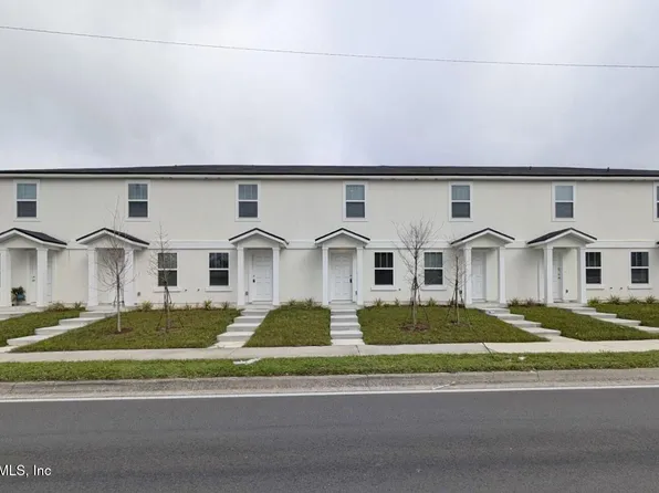 8512 MCGIRTS VILLAGE Lane, Jacksonville, FL 32210