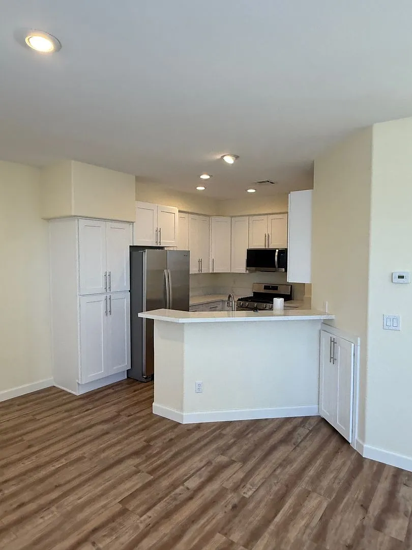 Single story 3 bedroom home — Photo 2