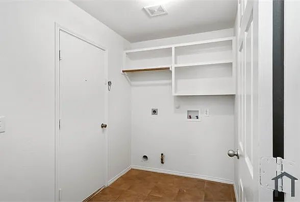 9679 Briardale Dr — Photo 21