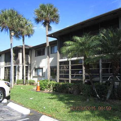 1st image of 819 NE 199th St APT 108