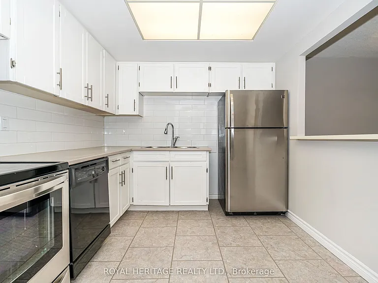 10 Dean Park Rd #313 — Photo 16