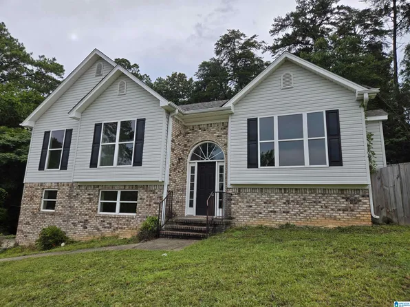 1163 Cameron Cove Cir, Leeds, AL 35094