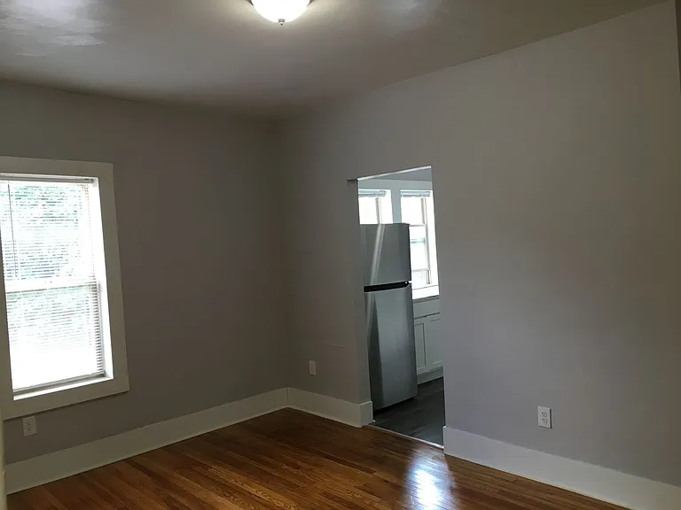 16-18 Packard Ave SE — Photo 5