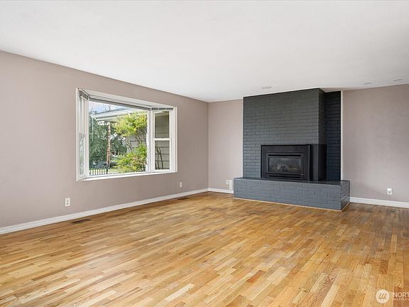 5th image of 672 SE 4th Avenue