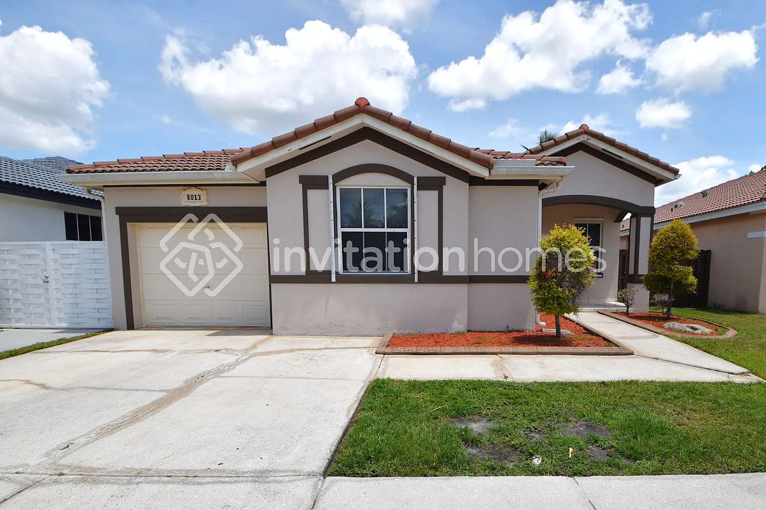 8013 NW 198th St Hialeah, FL 33015 — Photo 1