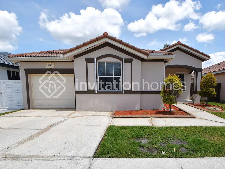 8013 NW 198th St
