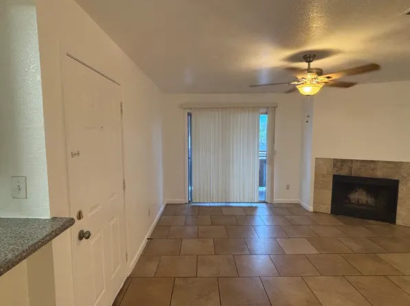 6865 Tamarus St Unit 203, Las Vegas, NV 89119