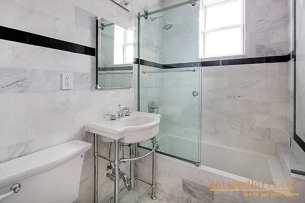 Rented by aptsandlofts.com | media 19