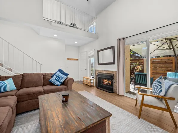 368 Hemlock Ave, Carlsbad, CA 92008