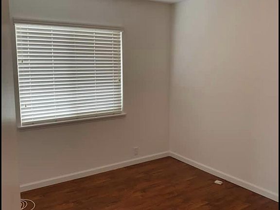 3rd image of 908 Copal Ct