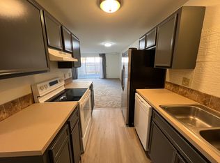 3000 NE 7th St APT 2, Renton, WA 98056