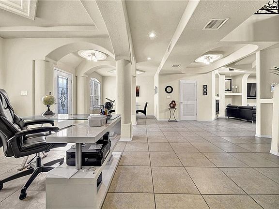3rd image of 12740 Tierra Aurora Dr