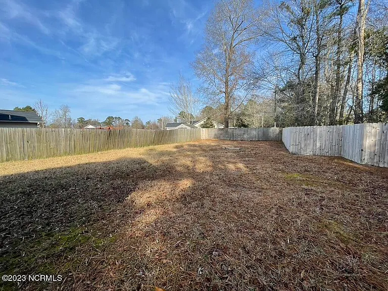 104 Sweet Bay Dr — Photo 16