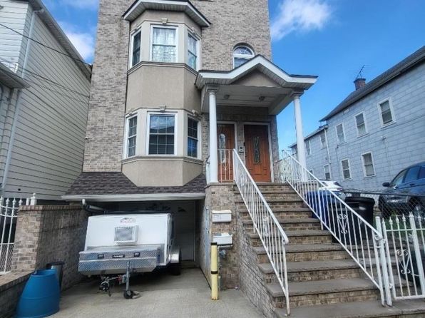 235 Marshall St