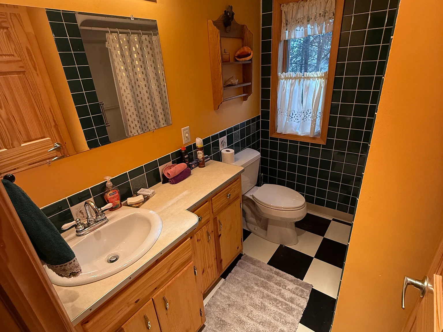 1 bed, 950 sqft, $1,800 — Photo 2