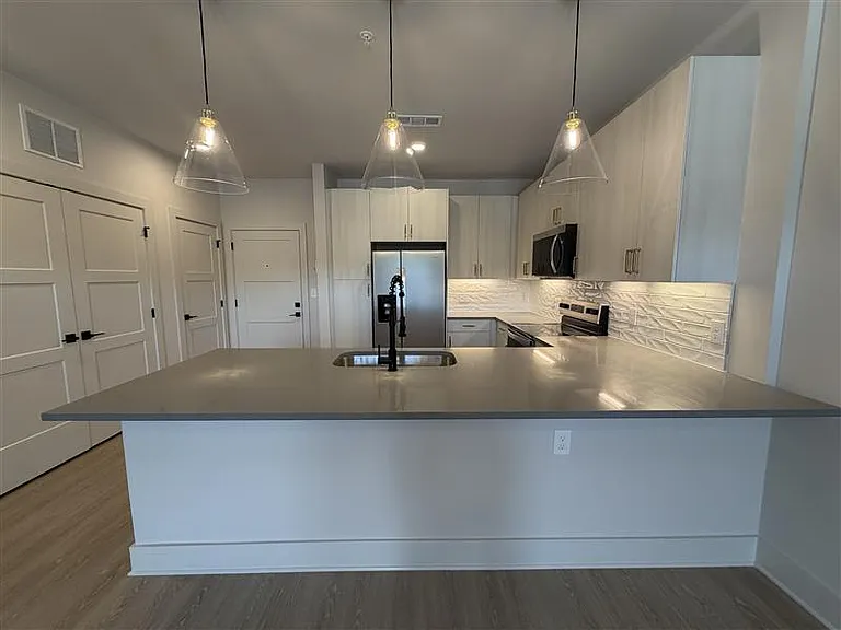 District on the Etowah Apartments — Photo 1162
