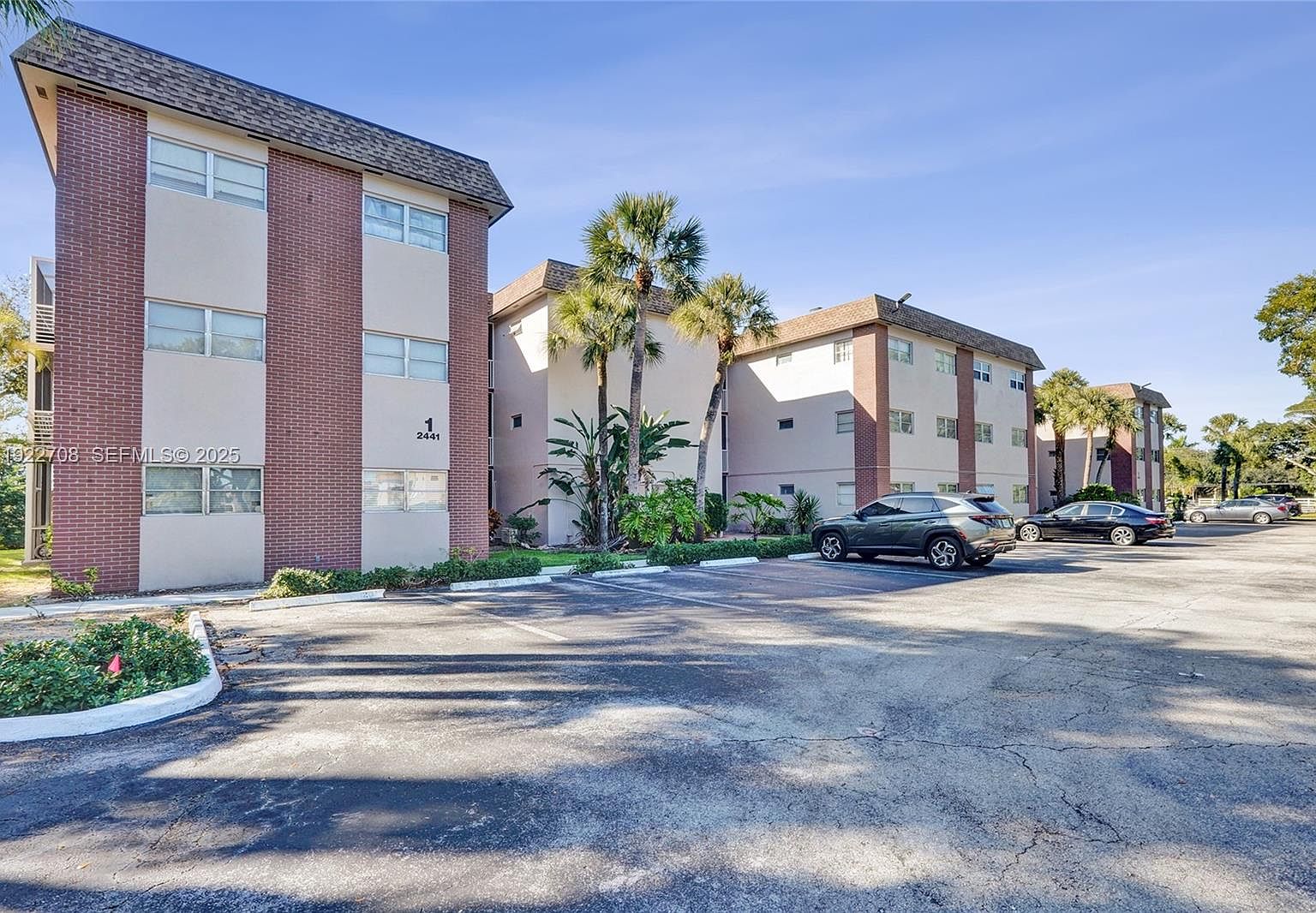 2441 SW 82nd Ave APT 205