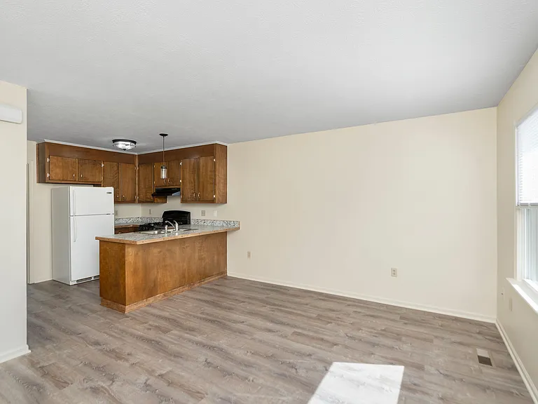 247 Elizabeth Ave #2 — Photo 3
