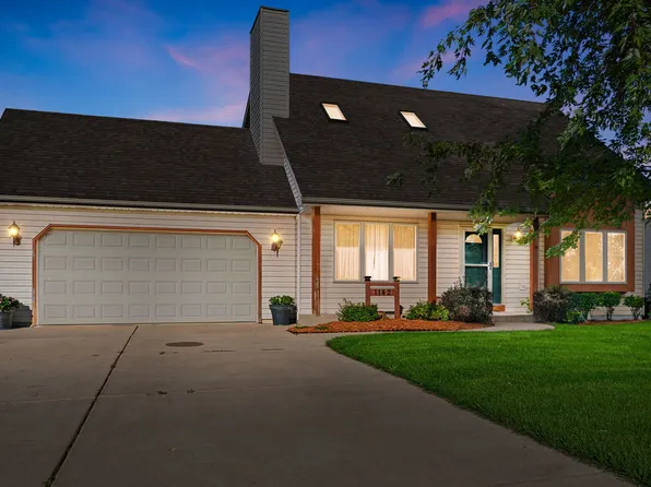 1142 Mulberry Ln, Union Grove, WI 53182