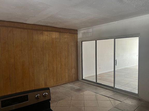 Front area Bonus room view to Living area .