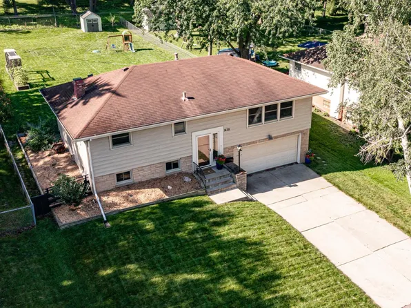 1438 20th St NW, Rochester, MN 55901