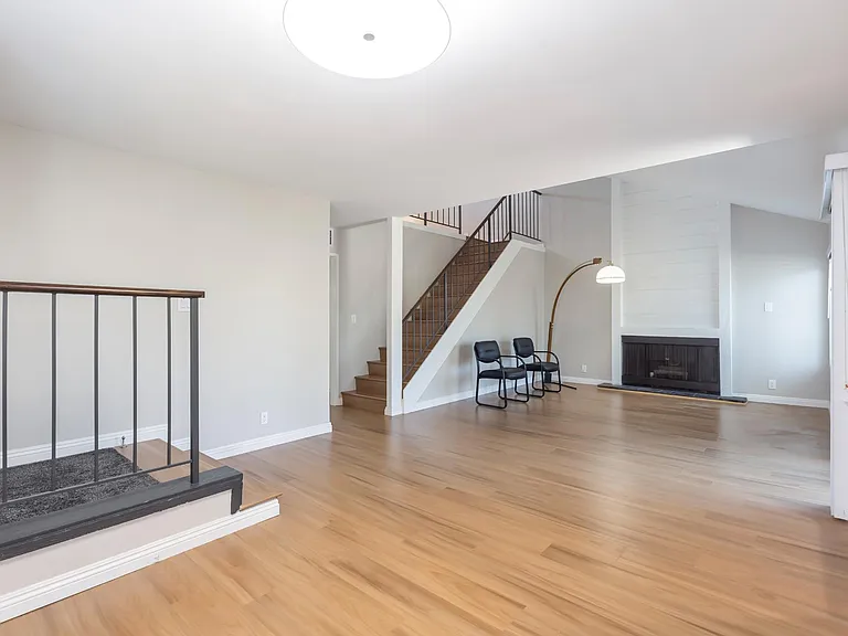4635 Maytime Ln — Photo 7