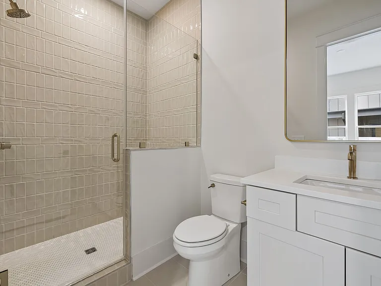 905 Potter Ln — Photo 32