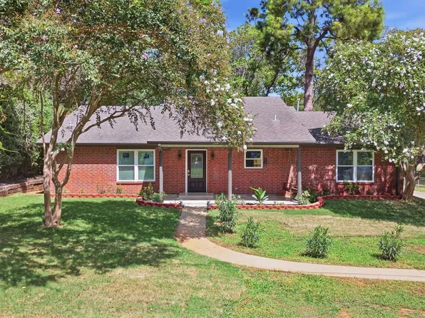 119 Stephanie Dr, Palestine, TX 75803