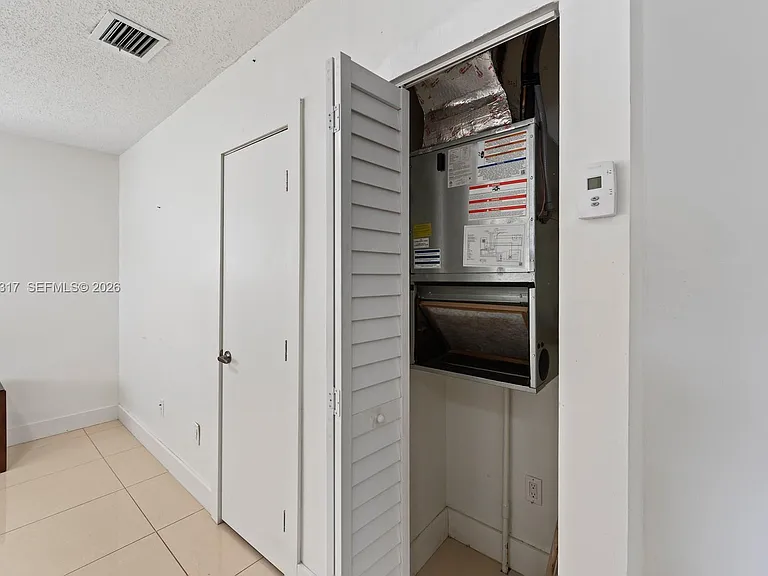 1911 NW 30th St #3 — Photo 12