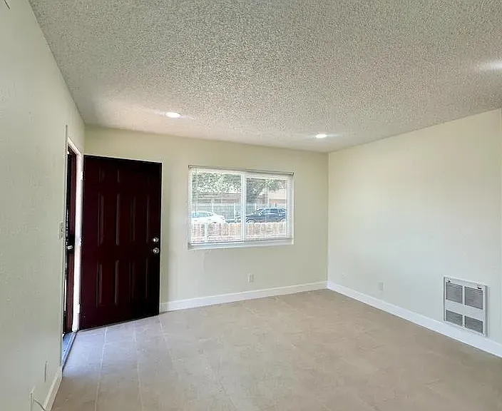 1254 Sumner Ave #A — Photo 2
