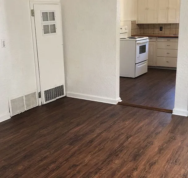 1120 NE Shaw St #1130 — Photo 5