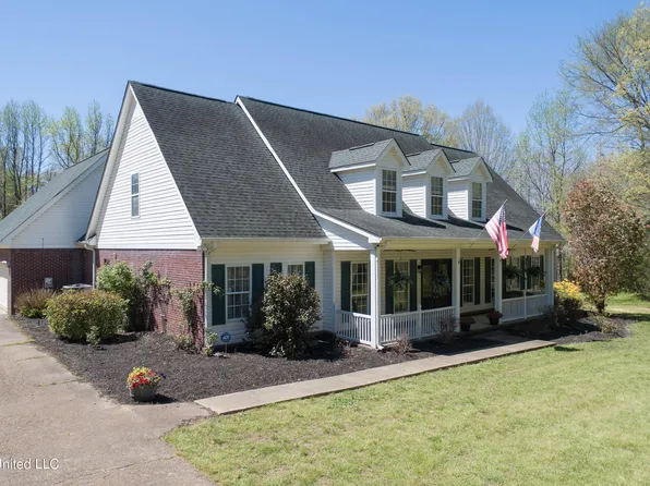 997 Golden Pond Cir, Coldwater, MS 38618