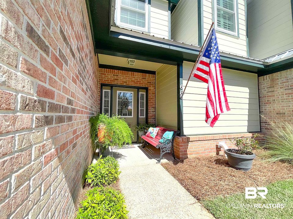 1st image of 444 Clubhouse Dr