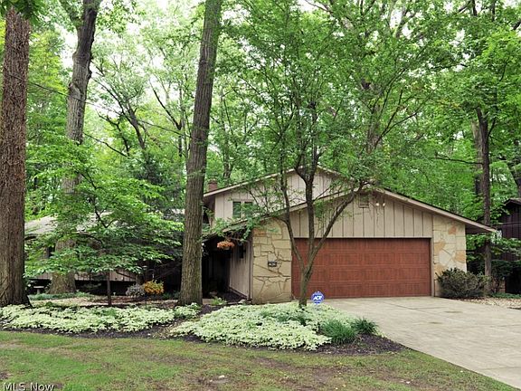 2nd image of 19618 Tanbark Ln