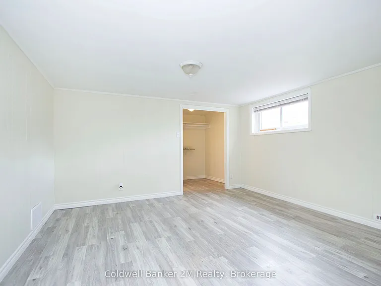 297 Admiral Rd — Photo 10