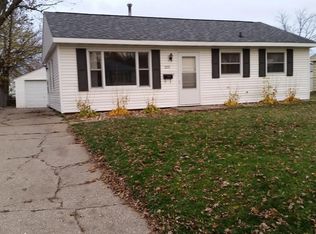 1201 16th St SW, Cedar Rapids, IA 52404