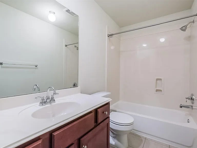 6811 Gonzales Point — Photo 40