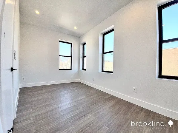 25 Bushwick Ave #3, Brooklyn, NY 11211