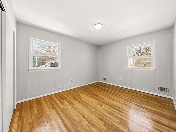 5th image of 200 E 10th Ave
