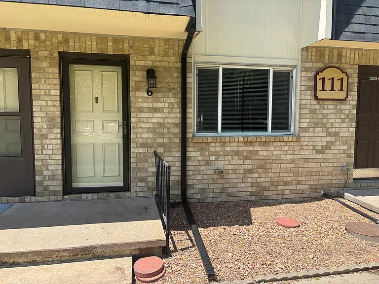 111 Lynn Ln #6 — Photo 6