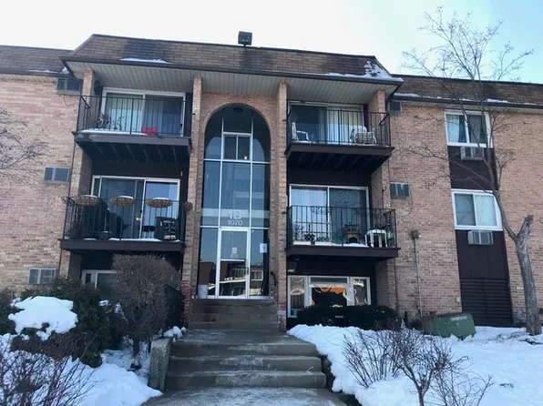 1070 Knoll Ln #1-104, Hoffman Estates, IL 60169