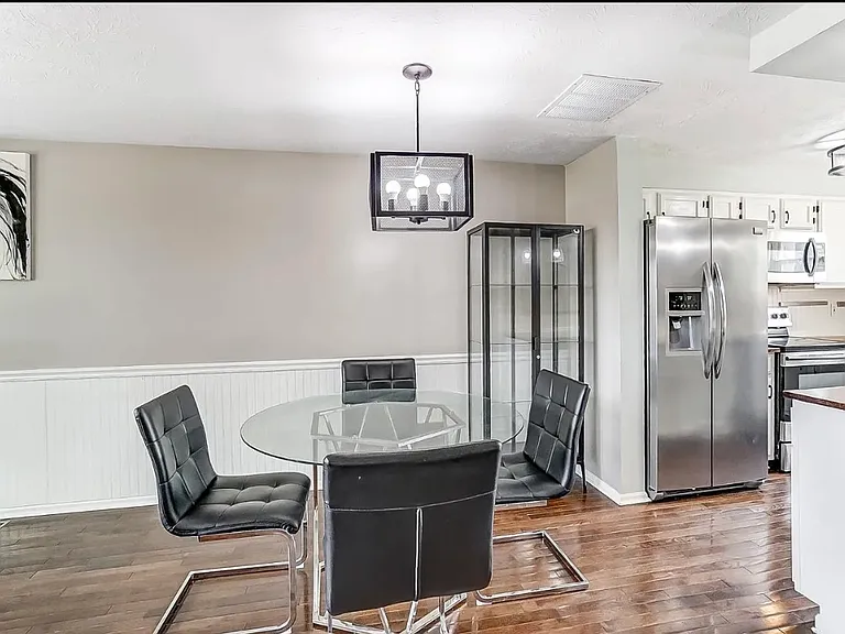 6406 Amber Ct — Photo 22