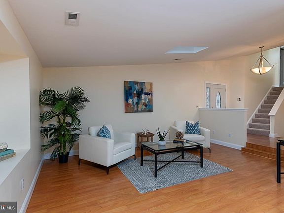 4th image of 226 Chatham Ln