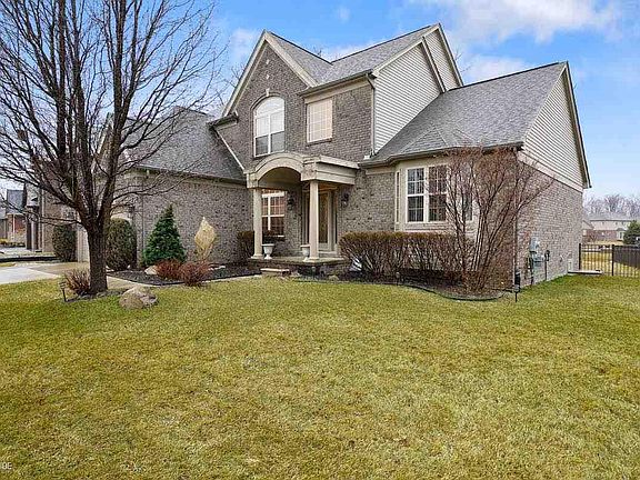 2nd image of 22349 Sandalwood Dr