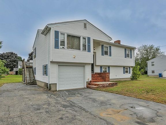 2nd image of 13 Crestshire Dr