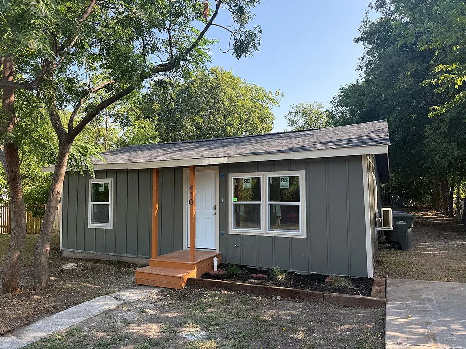 410 W Lincoln Ave